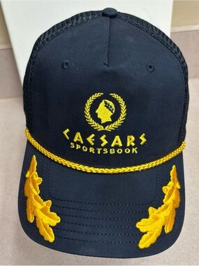 Caesars Casino Sportsbook Captain’s Trucker Hat Cap Mesh Snapback Rope Men’s